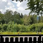 Chatka Na Skalnej